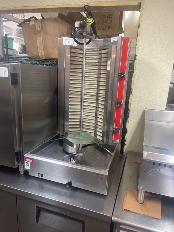 Brand New! Commercial Gyro Machine NSF El Pastor 220 Volt 3 Phase Can not Test Due to Plug!