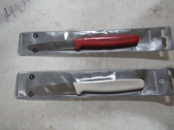 NEW Victorinox 3.25 Inch Paring Knife. 10XBID