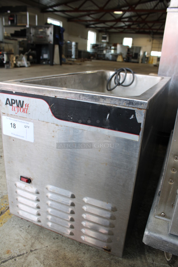 APW Wyott Stainless Steel Commercial Countertop Food Warmer. 115 Volts, 1 Phase. 14.5x29.5x17. Tested and Does Not Power On - Image 4 of 6