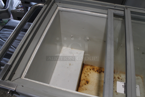 Metal Commercial Mobile Ice Cream Chest Freezer Merchandiser on Casters. Tested and Powers On But Does Not Get Cold - Image 4 of 6