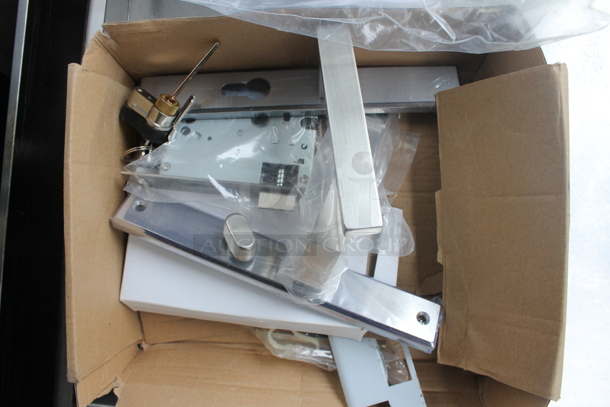 LIKE NEW! CPG 351GMCPG72NL Commercial Stainless Steel Natural Gas Countertop Griddle On Galvanized Legs With Box Of Parts. 180,000 BTU.  - Image 4 of 8