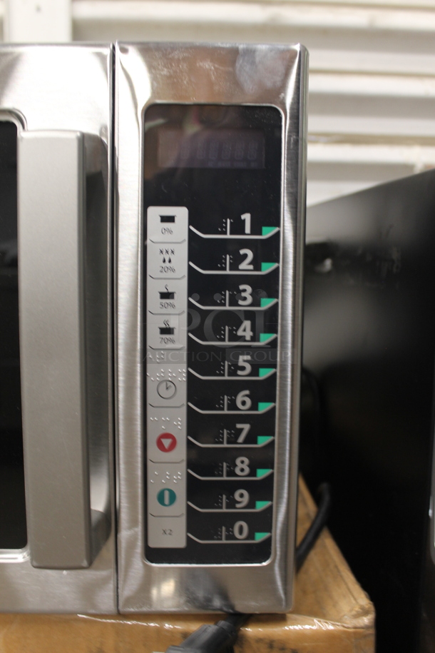 BRAND NEW SCRATCH AND DENT! Amana RCS10TS Commercial Stainless Steel Electric Stackable Microwave. 120V. Tested And Working!  - Image 4 of 11