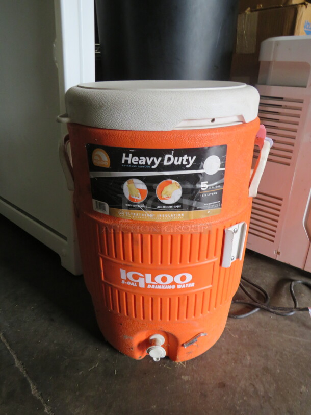 One Igloo 5 Gallon Dispenser. - Image 1 of 1