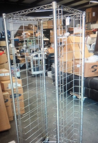One Metro Speed Rack On Casters. 21X27X68