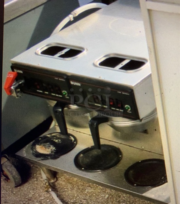 One Bunn Dual Coffee Brewer With 2 Filter Baskets, And 4 Warmers. 31X20X21 - Image 1 of 1