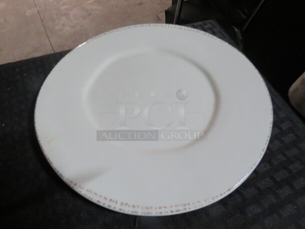 9 Inch World Farmhouse Plate. 14XBID