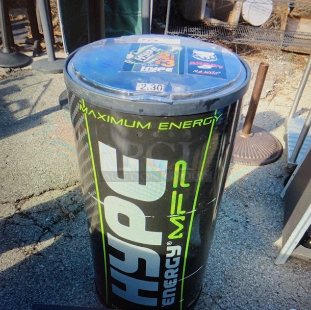 One Round Beverage Merchandiser With Lid On Casters. 16X35 - Image 1 of 3