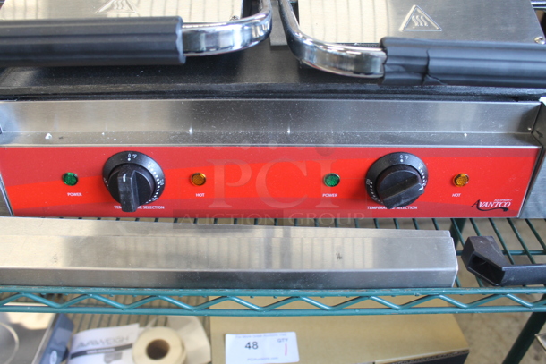BRAND NEW SCRATCH AND DENT! Avantco 177P85S Commercial Stainless Steel Electric Countertop Double Flat Panini Maker. 120V. Tested And Working! - Image 2 of 8