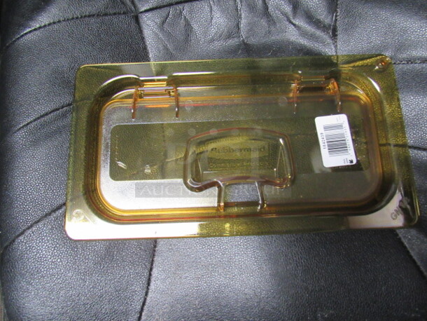NEW 1/3 Size Amber Rubbermaid Food Storage Container Flip Lid. 6XBID. $9.00 Each.
