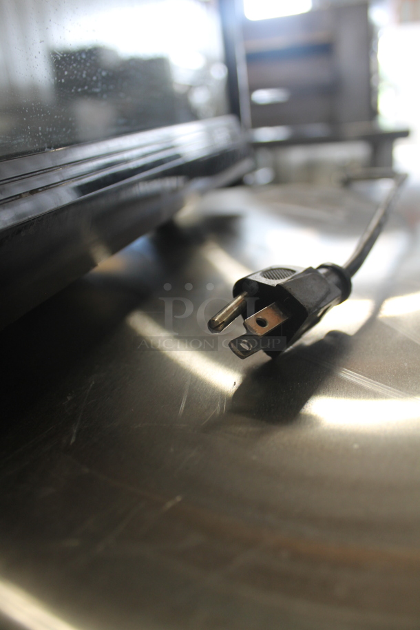 SC52B Metal Commercial Countertop Mini Cooler Merchandiser. 110-120 Volts, 1 Phase. Tested and Working! - Image 9 of 9