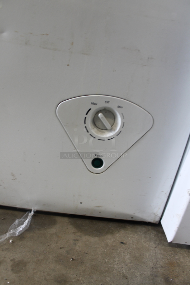 Metal Chest Freezer w/ Hinge Lid. Tested and Does Not Power On
 - Image 3 of 3