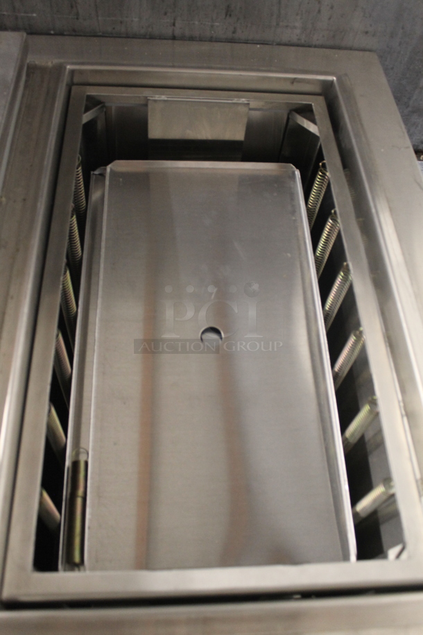 Piper Products F21 Stainless Steel Commercial Tray Return. 120 Volts, 1 Phase. Cannot Test - Unit Was Previously Hardwired - Image 5 of 7