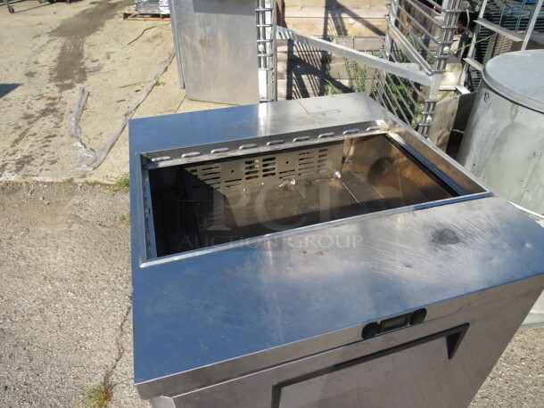 One 1 Door Turbo Air Refrigerator On Casters. No Top. Working. Model# MST-28-711S. 115 Volt. 27.5X30X34 - Image 3 of 4