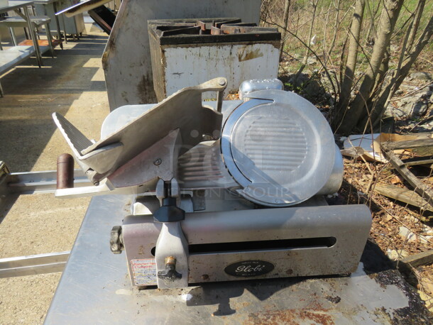 One Globe Deli Slicer. #SDOM. - Image 1 of 1