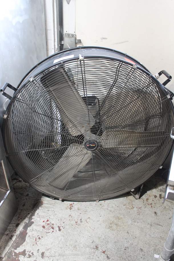 Utilitech Pro SFDC-900F Metal Fan. 120 Volts, 1 Phase. Tested and Working!