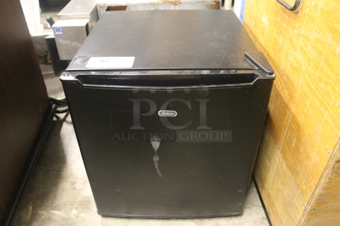 Sunbeam REFSB17B Mini Cooler. 115 Volts, 1 Phase. Tested and Working!