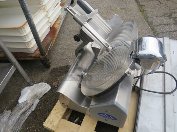 One Globe 14 Inch Deli Slicer. 120 Volt. - Image 4 of 4