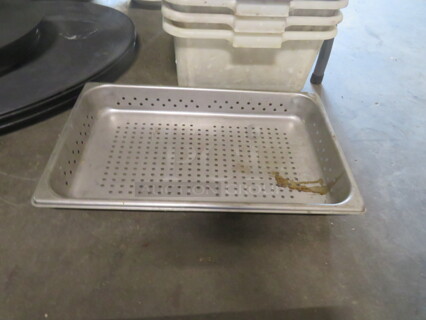 One Full Size 2.5 Inch Deep Perforated Hotel Pan.
