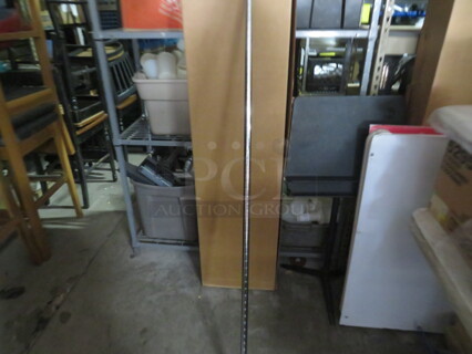 NEW 72 Inch Metro Pole. 4XBID