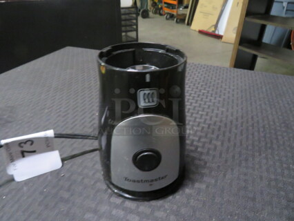 One Toastmaster Blender. #TM-3MBL.