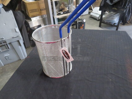 NEW Round Fryer Basket. 4XBID