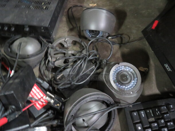 One Honeywell Security System With 4 Cameras. #HRGX81. - Image 2 of 2