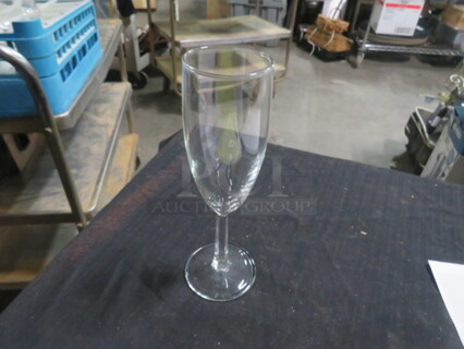 Champagne Flute. 4XBID