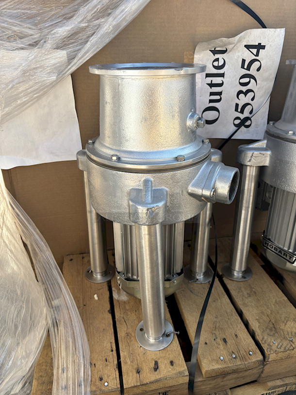 BRAND NEW SCRATCH & DENT! Hobart FD4/200-1 Commercial Garbage Disposer with Adjustable Flanged Feet - 2 hp, 208-230/460V. Out of original packaging. Legs bend inward.  - Image 4 of 4