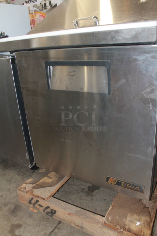 LIKE NEW! 2015 True TSSU-27-12M-B Stainless Steel Commercial Sandwich Salad Prep Table Bain Marie Mega Top w/ Poly Drop In Bins. 115 Volts, 1 Phase. Unit Has Only Been Used a Few Times! Tested and Working! - Image 5 of 7