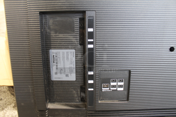 2021 Samsung QM50R-A 50" Signage Color Display Monitor. 100-240 Volts, 1 Phase. Buyer Must Pick Up - We Will Not Ship This Item - Image 3 of 4