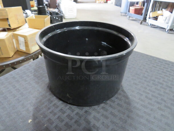 GET Black Melamine 1.5 Quart Salad Crock. #CR9150. 3XBID - Image 1 of 1