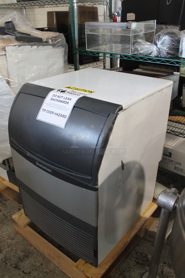 BRAND NEW SCRATCH AND DENT! 2023 Scotsman UN324W-1A Stainless Steel Commercial Self Contained Undercounter Ice Machine. 115 Volts, 1 Phase. - Image 2 of 4