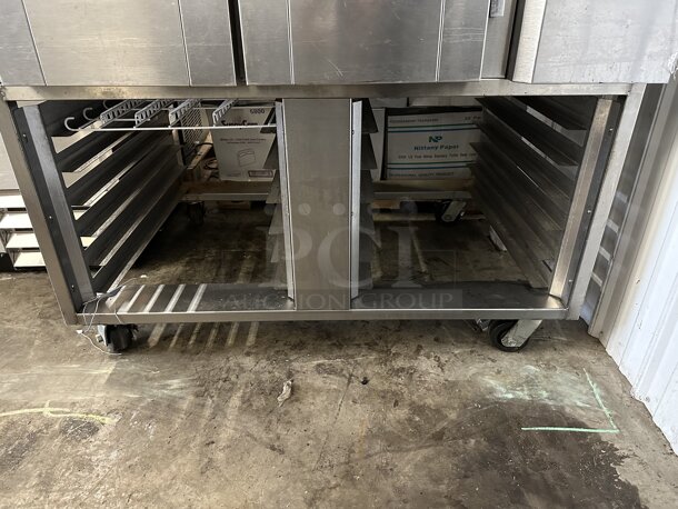 Baxter OV300G Stainless Steel Commercial Natural Gas Powered Mini Rotating Rack Oven w/ Dual Pan Rack on Commercial Casters. 95,000 BTU. - Image 4 of 6