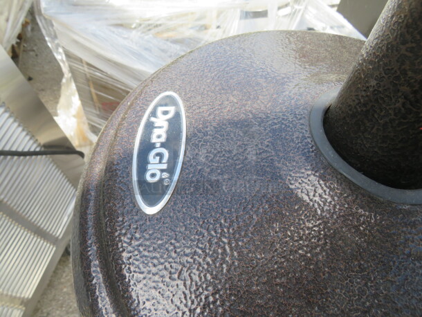 One Dyna Glo Propane Patio Heater. Model# DGPH101BR - Image 2 of 3