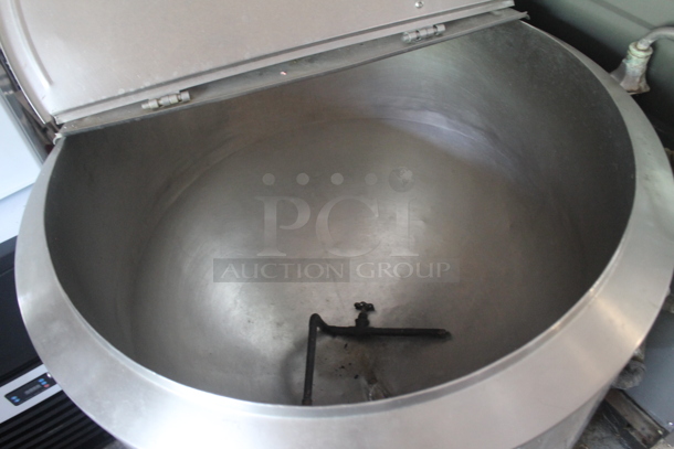 Hamilton Stainless Steel Commercial Natural Gas Powered Floor Style 60 Gallon Steam Kettle.  - Image 4 of 8