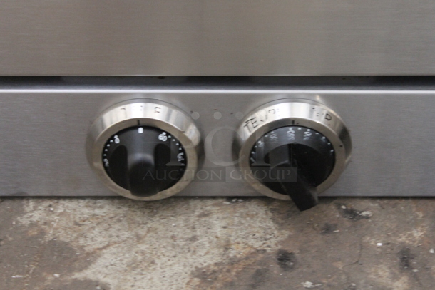 Star Holman CCOH-3NB Stainless Steel Commercial Countertop Electric Powered Convection Oven w/ View Through Door and Metal Oven Racks. 115 Volts, 1 Phase. Tested and Working!
 - Image 2 of 5