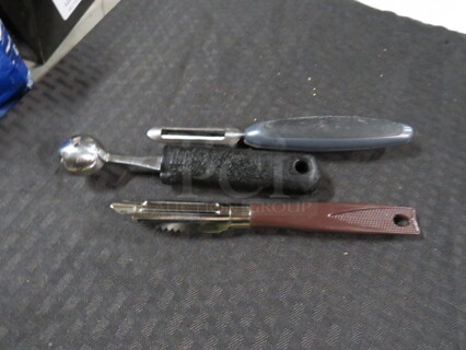 Assorted Utensil. 3XBID