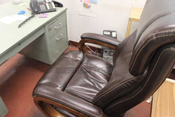 ALL ONE MONEY! ROOM LOT of Various Items Including Desk, Table, Computer and Filing Cabinets. BUYER MUST REMOVE. - Image 10 of 12