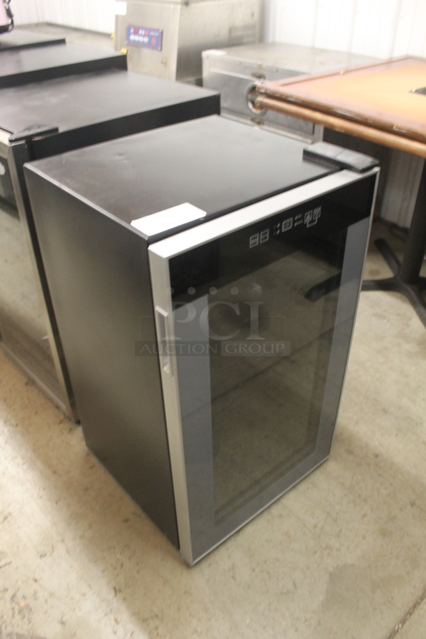 BRAND NEW SCRATCH AND DENT! Avanti WC34T2P 34 Bottle Undercounter Wine Chiller With Black Cabinet And Stainless Steel Trimmed Door. 115V. Tested And Working! - Image 2 of 6