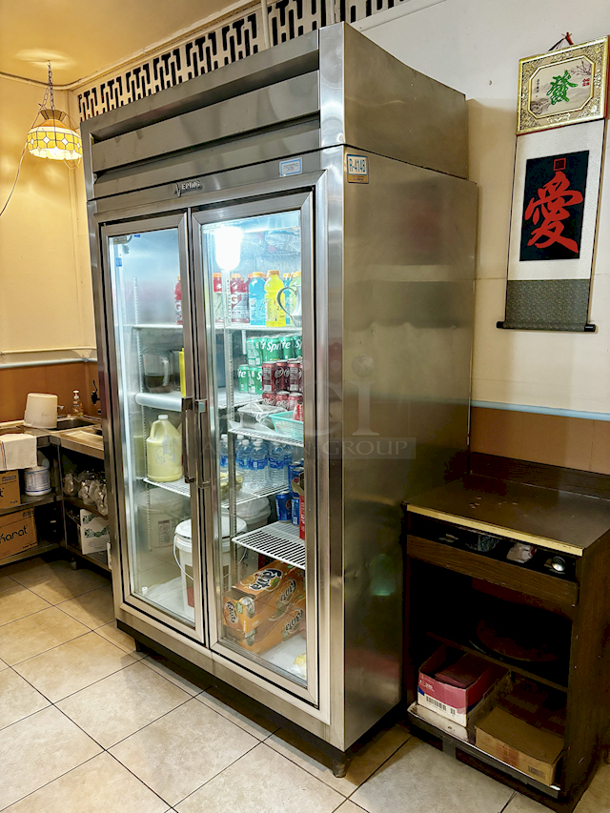 OUTSTANDING!! EAGLE REFRIGERATION MFG. INC EVTE130A Vering Double Glass Door Stainless Steel Reach-In Commercial Refrigerator - IN PERFECT WORKING ORDER!!  - Image 4 of 5