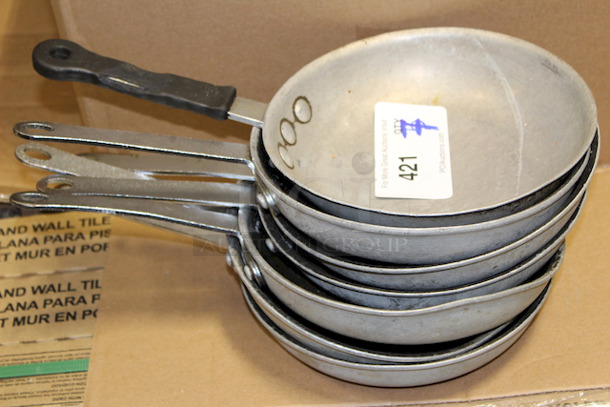 AWESOME VALUE! Browne 5813828 8" Non-Stick Aluminum Frying Pan w/ Solid Silicone Handle. 7x your Bid - Image 1 of 5
