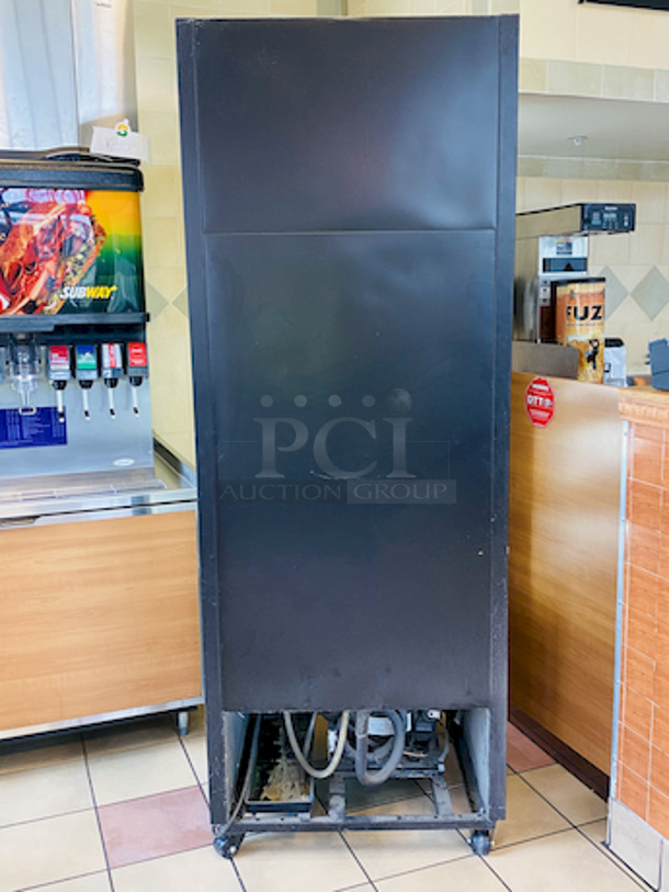 BEAUTIFUL! True GEM 26 Beverage Merchandiser. Works Perfect. 

Dimensions & Utilities
Shelves: 2511⁄16 in. L x 231⁄4 in. D
Overall: 30 in. W x 301⁄2 in. D x 785⁄8 in. H
5.4 A, 1⁄3 HP
115 V/60 Hz/1 ph, 9-ft. cord with a NEMA 5-15P plug - Image 7 of 9