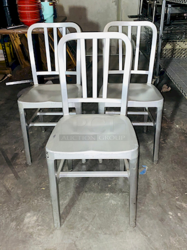 Lot of 6 Light Weight Aluminum Chairs

6x Your Bid