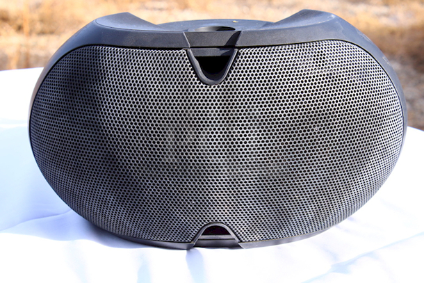 IN PERFECT WORKING ORDER! Electro-Voice EVID-4.2T Passive 2-Way 400W 70V/100V Installation Speaker with Dual 4" Woofers & 1" Tweeter (Pair, Black), Includes SAM (Strong-Arm Mount) Assembly Kit Allows For Flexible Placement And Directivity In Surface Or Ceiling Mounting Design, Weather-Resistant Enclosure And Magnetic Driver Shielding Allow For Reliable Outdoor Placement And Close Proximity Use With Video Or Computer Monitors. 2x Your Bid - Image 7 of 8