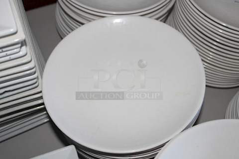 White Round 10" Plates. 20x Your Bid. 