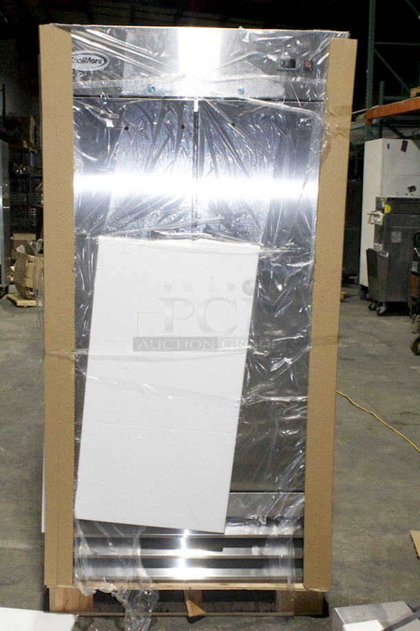 BRAND NEW. NO DEFECTS! Koolmore RIR-2D-SS35C 39 In. Commercial Stainless Steel 2-Door Reach-In Refrigerator, 35 Cu. TESTED! WORKS & LOOKS PERFECT!  - Image 3 of 4