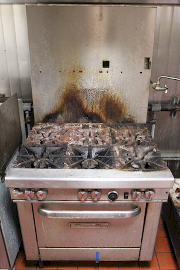 Southbend 4361A 36" 6 Burner Gas Range w/ Convection Oven, Natural Gas 230,000 BTU. 120v/1ph/60Hz/6.2Amp. In Working Order. 36.5 in. W x 42.13 in. D x 59.5 in. H - Image 6 of 6