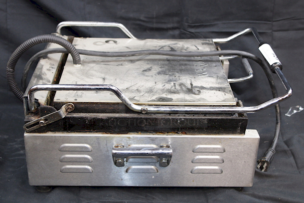 TOP OF THE LINE! Waring WFG275 Tostato Supremo Smooth Top & Bottom Sandwich Toasting Grill - 14" x 14" Cooking Surface - 120V, 1800W. 22”x18-1/2”x10” - Image 10 of 10