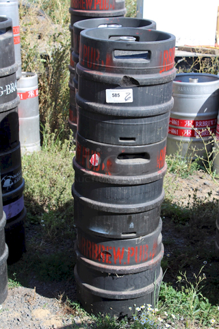 ?30 Liter Sanke Kegs, Stainless Steel, Polyurethane Jacketed, Stackable? 6x Your Bid