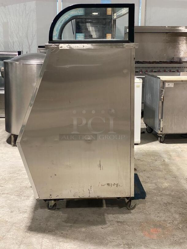Leader SDL60 60" Refrigerated 7-11 Glass Top Display Case ..... Tested and Working
 - Image 2 of 4